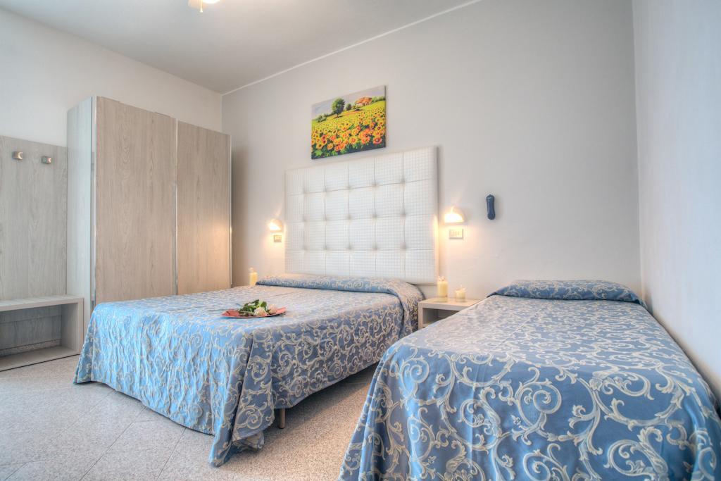 Hotel Olympia Gabicce Mare Habitación foto